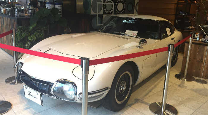 Podiumギャラリーに展示されたTOYOTA 2000GT