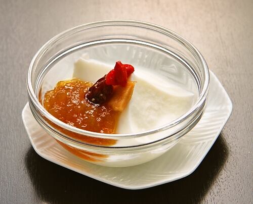 甜茶ジュレの杏仁豆腐
